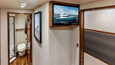 2017 VIKING 80 Convertible - photo 33