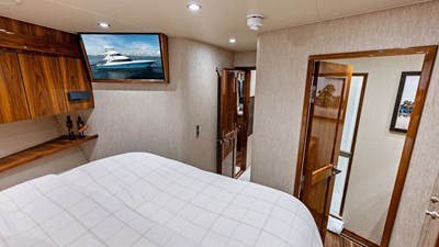 2017 VIKING 80 Convertible - photo 36