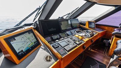 2017 VIKING 80 Convertible - photo 39