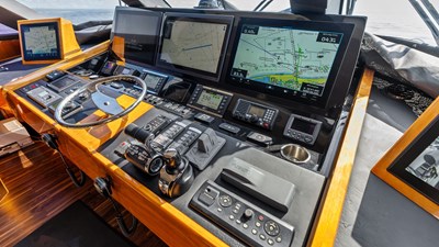 2017 VIKING 80 Convertible - photo 40