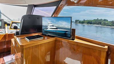 2017 VIKING 80 Convertible - photo 41