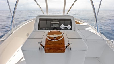 2017 VIKING 80 Convertible - photo 46