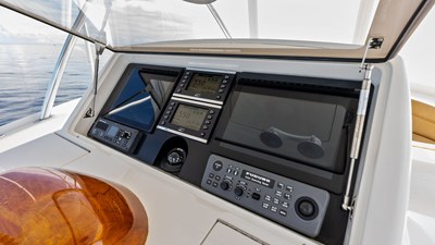 2017 VIKING 80 Convertible - photo 47