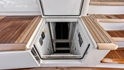 2017 VIKING 80 Convertible - photo 60
