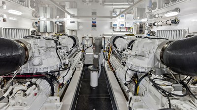 2017 VIKING 80 Convertible - photo 61