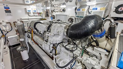 2017 VIKING 80 Convertible - photo 62