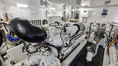 2017 VIKING 80 Convertible - photo 63