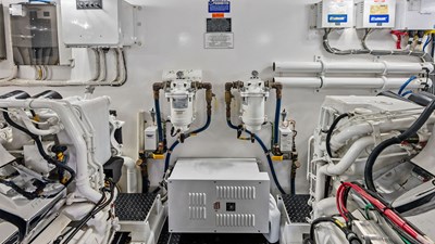 2017 VIKING 80 Convertible - photo 65