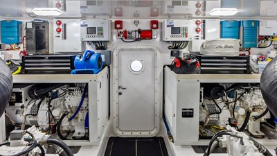 2017 VIKING 80 Convertible - photo 71