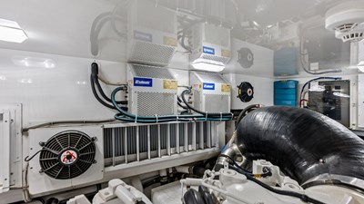 2017 VIKING 80 Convertible - photo 72