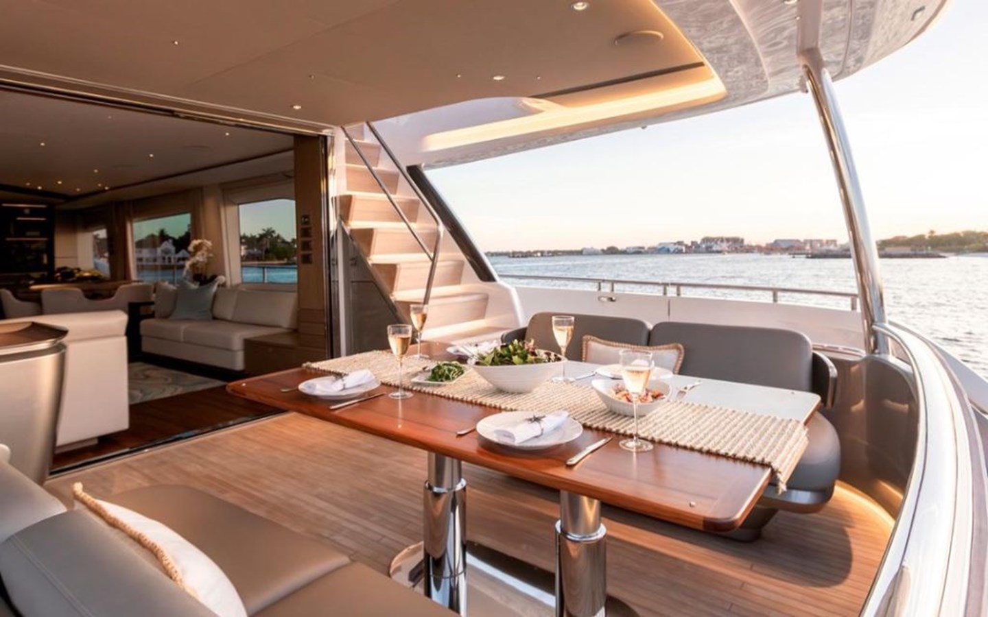 2020 PRINCESS YACHTS Flybridge — photograph 4