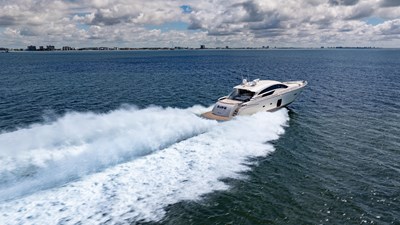 2010 PERSHING 80 - photo 5