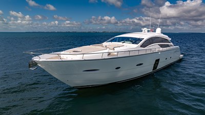 2010 PERSHING 80 - photo 12