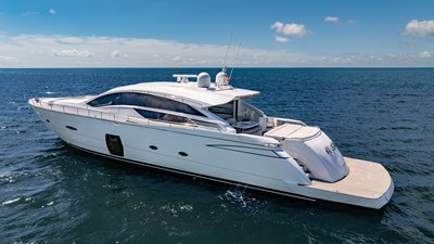 2010 PERSHING 80 - photo 15