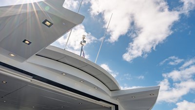 2010 PERSHING 80 - photo 23