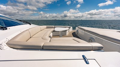 2010 PERSHING 80 - photo 30