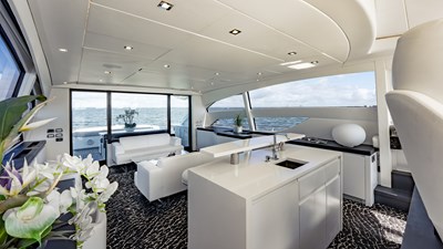 2010 PERSHING 80 - photo 37