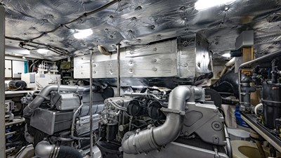 2010 PERSHING 80 - photo 92
