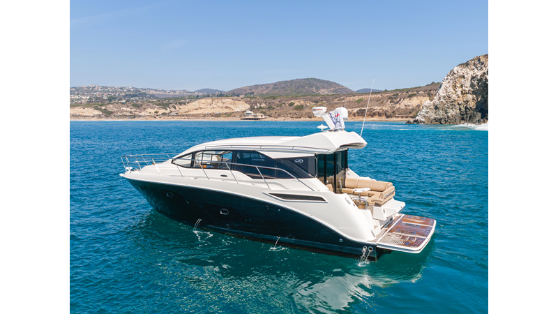 2017 SEA RAY Sundancer 460