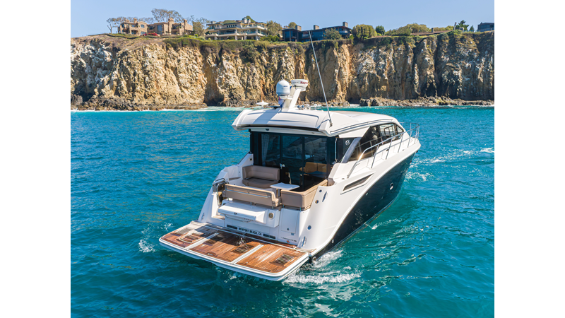 2017 SEA RAY Sundancer 460