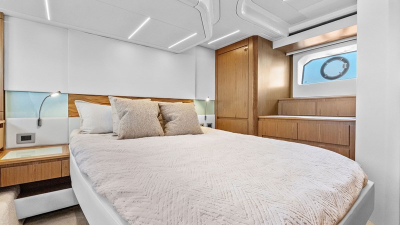 2025 TIARA YACHTS EX 60