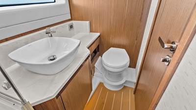 2025 TIARA YACHTS EX 60 - photo 31