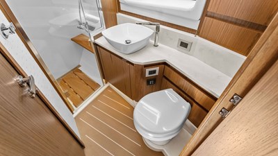 2025 TIARA YACHTS EX 60 - photo 34