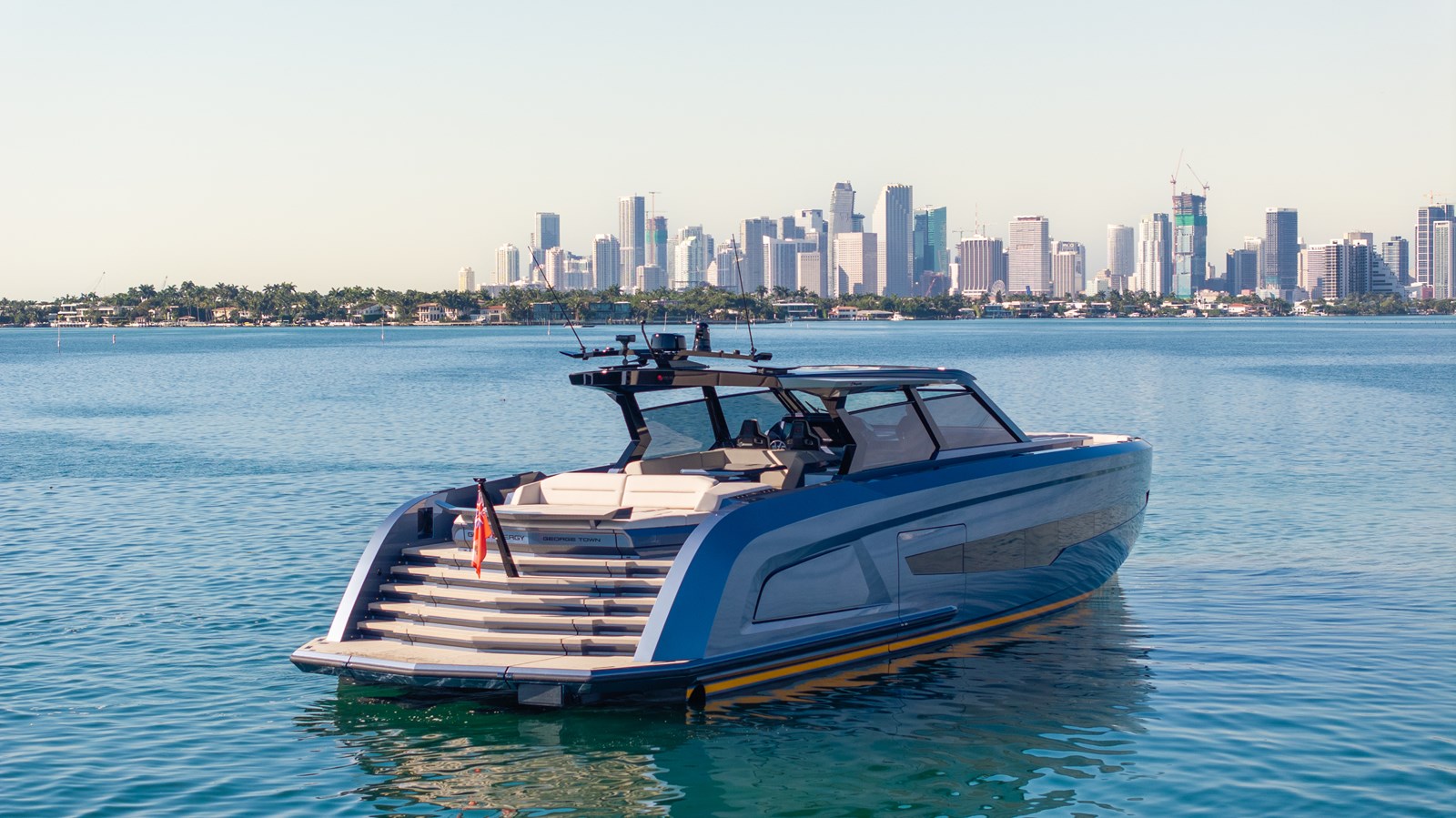 2026 VANQUISH YACHTS VQ70 — photograph 5