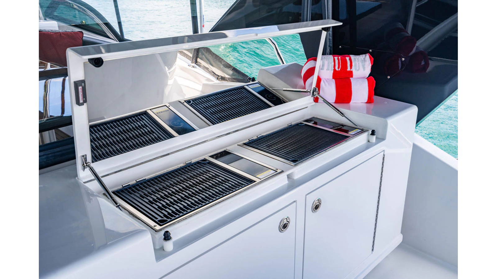 105' Hatteras