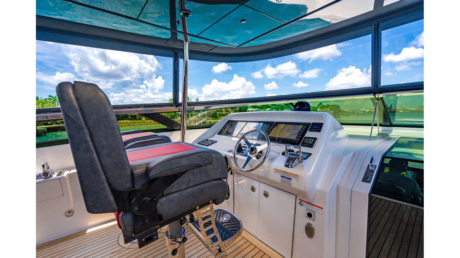 105' Hatteras