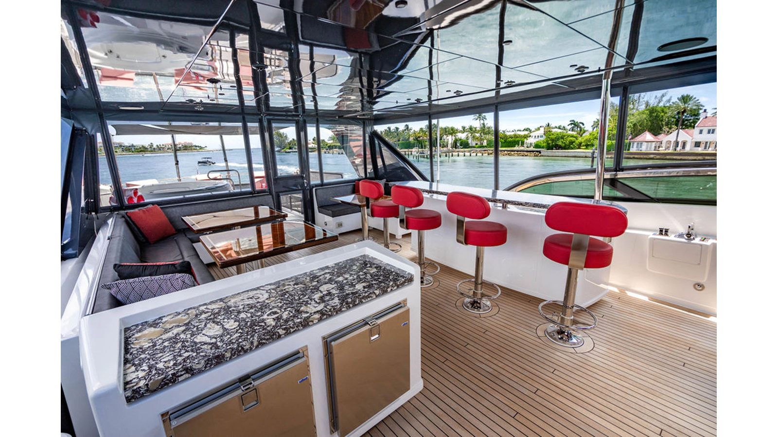 105' Hatteras