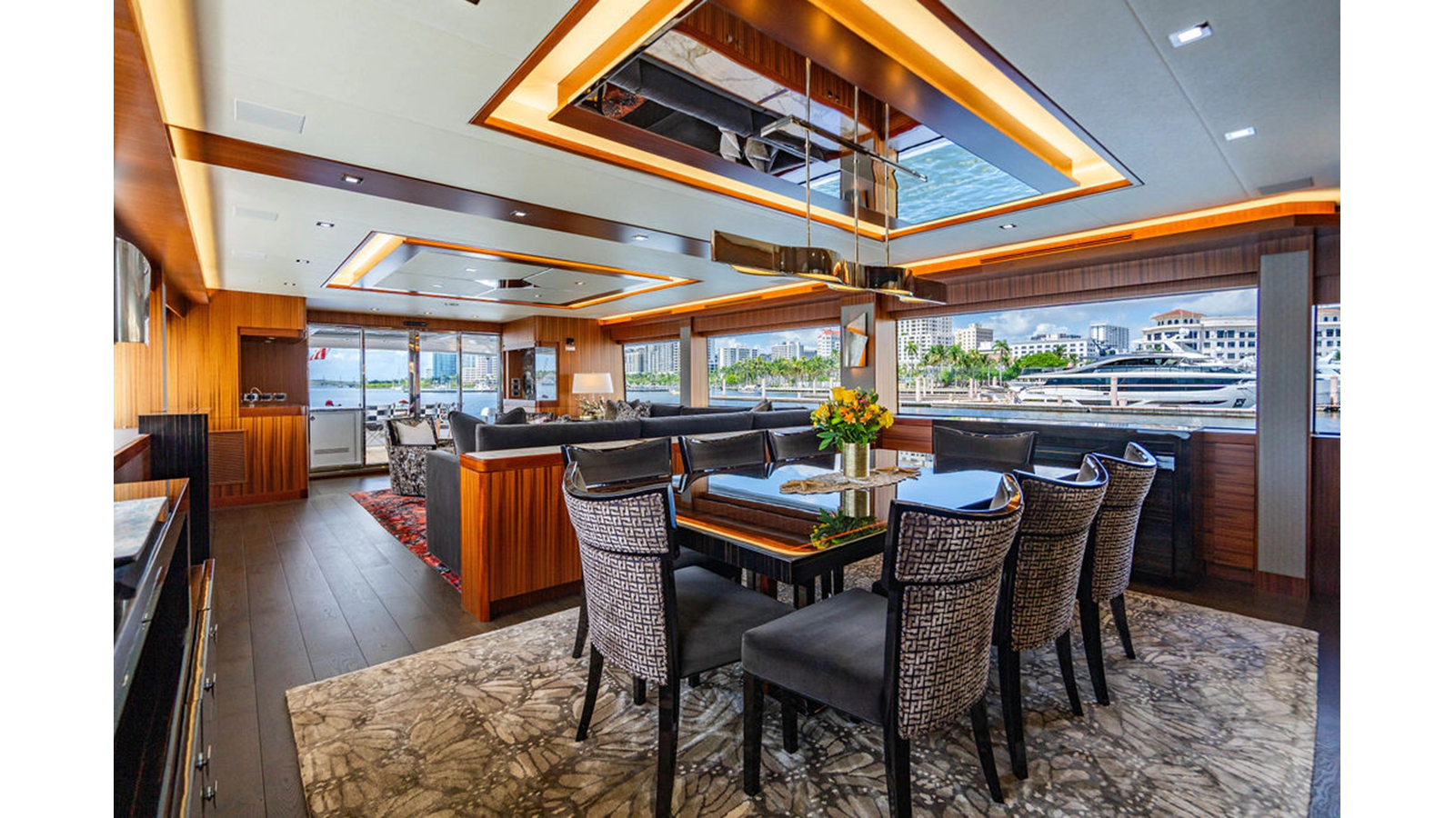 105' Hatteras