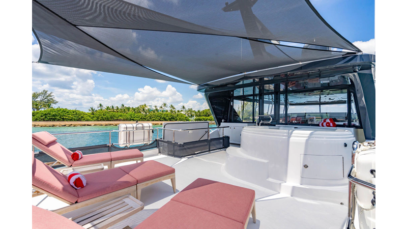 2022 HATTERAS Raised Pilothouse