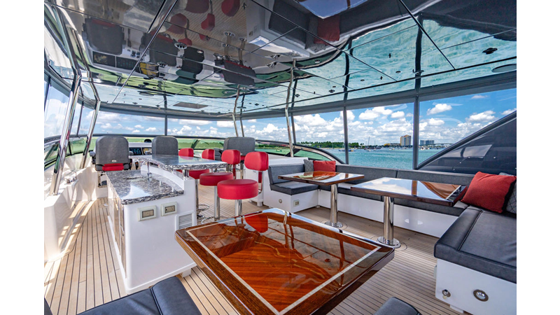 2022 HATTERAS Raised Pilothouse