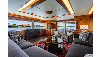 2022 HATTERAS Raised Pilothouse - photo 15