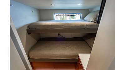 2022 HATTERAS Raised Pilothouse - photo 39