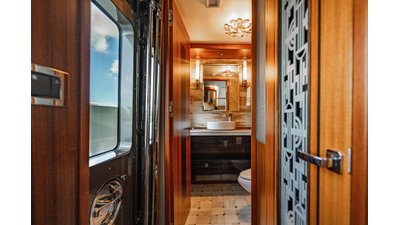 2022 HATTERAS Raised Pilothouse - photo 13