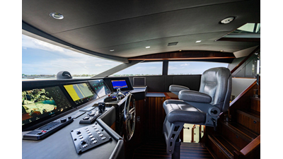 2022 HATTERAS Raised Pilothouse - photo 22