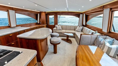 2018 VIKING 62 Convertible - photo 4