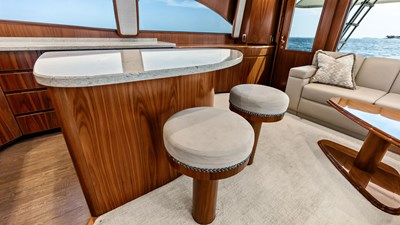 2018 VIKING 62 Convertible - photo 9