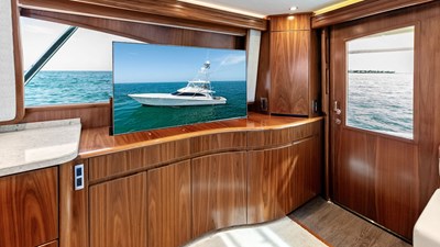 2018 VIKING 62 Convertible - photo 12