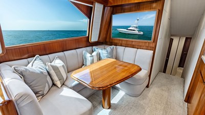 2018 VIKING 62 Convertible - photo 14