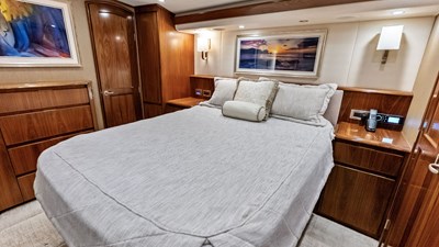 2018 VIKING 62 Convertible - photo 20