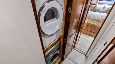 2018 VIKING 62 Convertible - photo 29