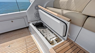 2018 VIKING 62 Convertible - photo 41