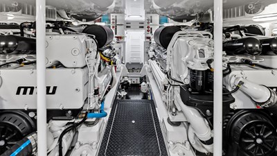 2018 VIKING 62 Convertible - photo 56