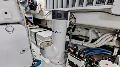 2018 VIKING 62 Convertible - photo 70