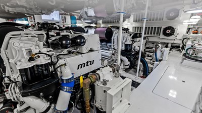 2018 VIKING 62 Convertible - photo 71