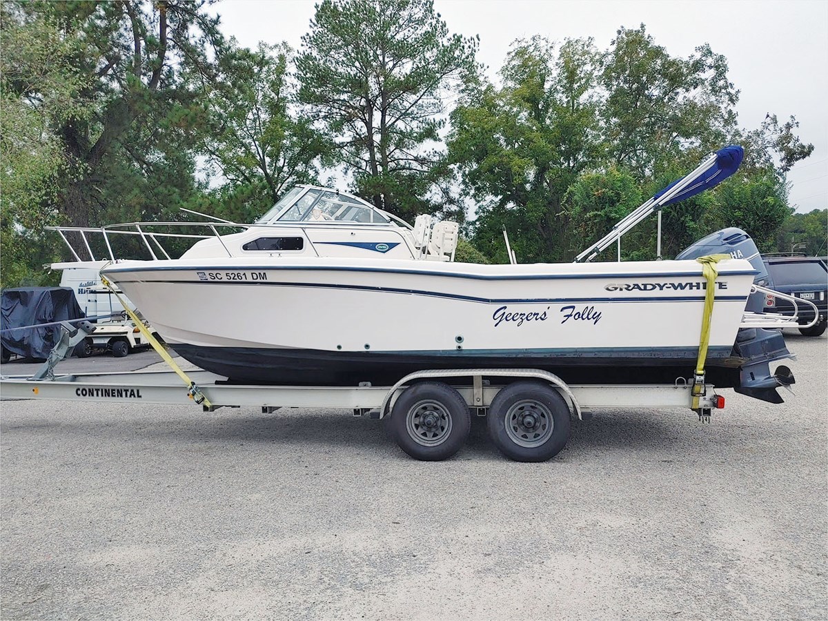 22' Grady White 2000 226 Seafarer — 2000 Grady White