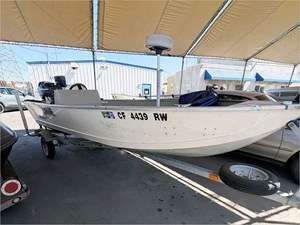 17' LOWE 2012 ANGLER 1667 WT